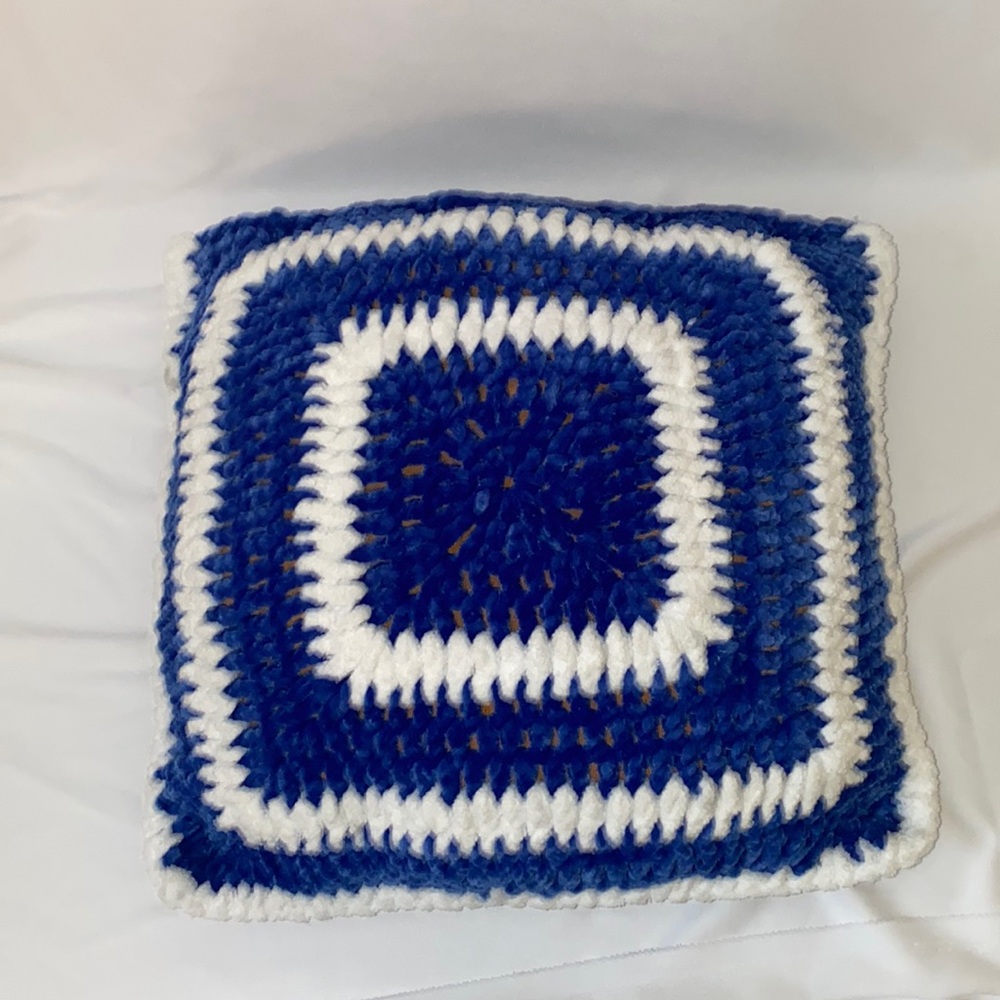 Kimbertskreations Handmade Crochet Sofá accent pillow cover